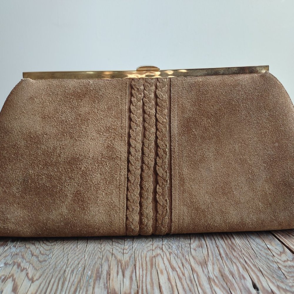 Rilei Tan Seude Clutch